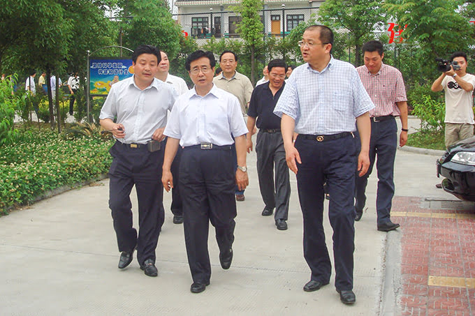 202202151351346896.jpg 02時任曾任中央書記處書記、浙江省委書記趙洪祝來村指導(dǎo)工作.jpg