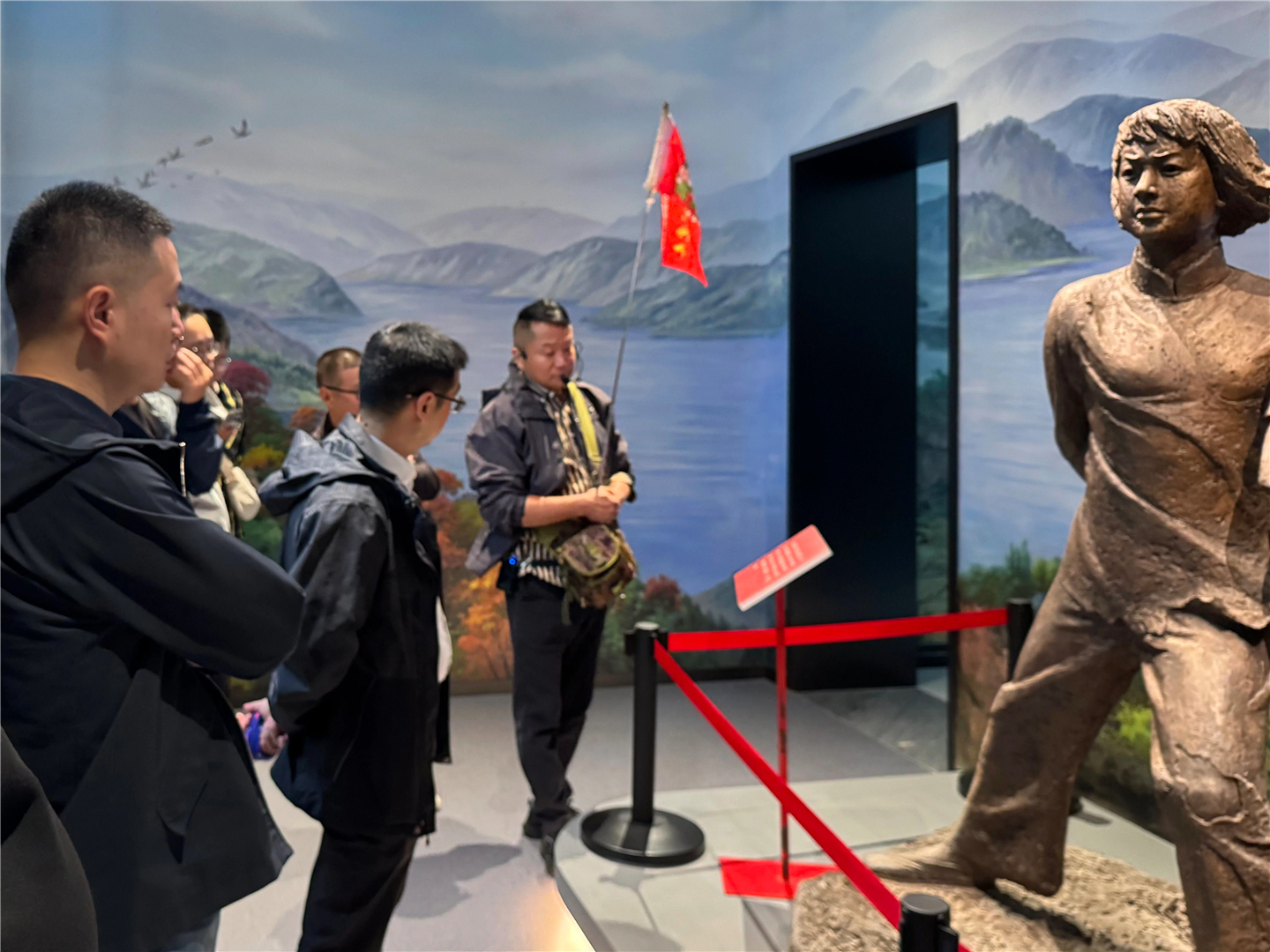 202511111345441496.jpg 3.jpg